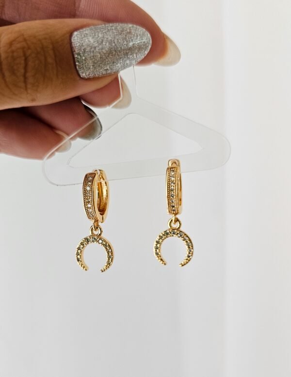 Argollitas luna acero dorado