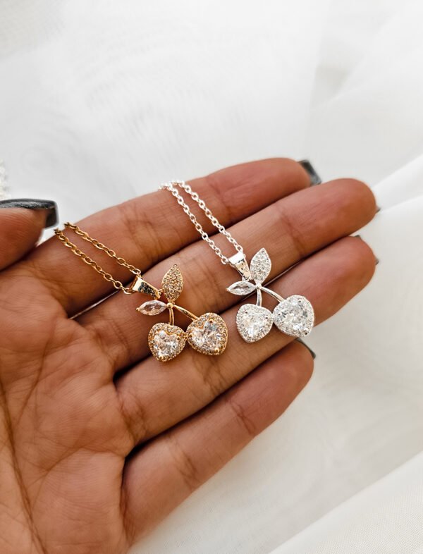 Collar cerezas love