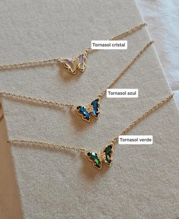 Collar mega mariposa acero dorado