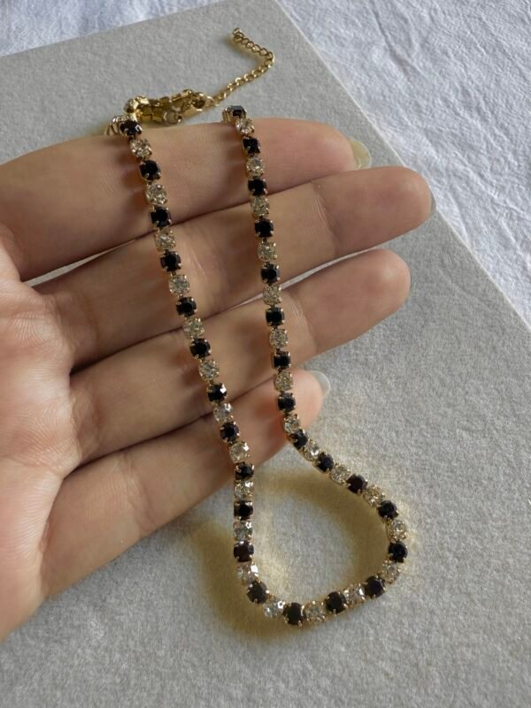 Collar stras
