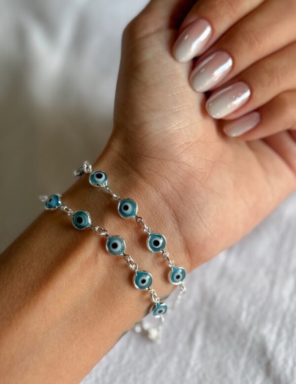 Pulsera ojitos celestes