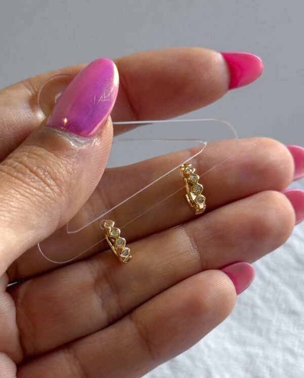 Argollitas circulitos cristal enchapado en oro