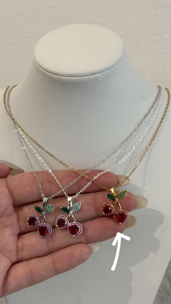 Collar cherry shine acero dorado