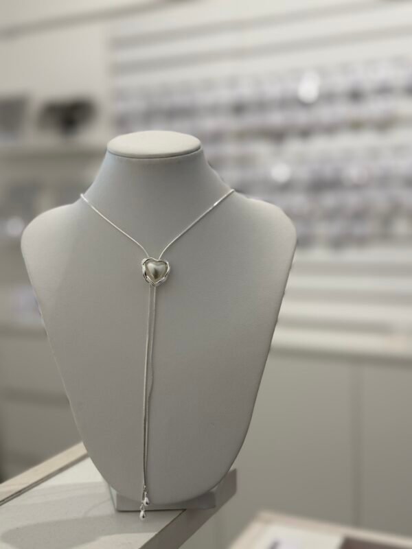 Corbatero cora perla acero blanco