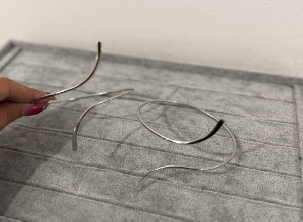 Brazalete giro plateado