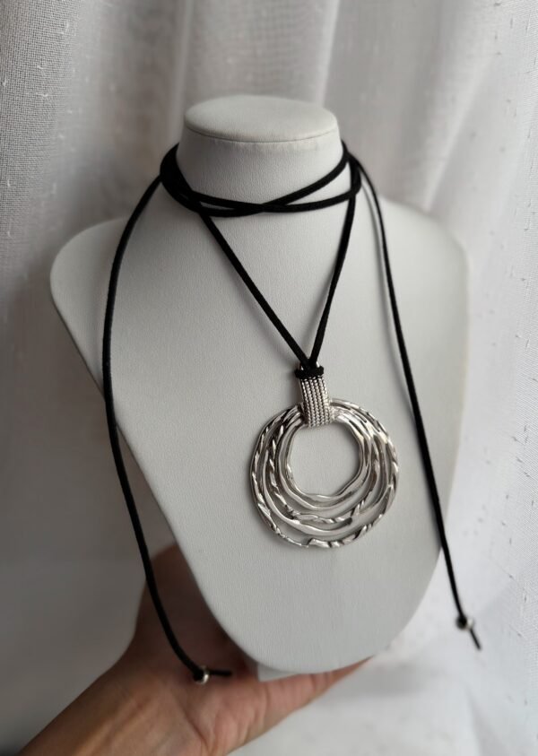 Chocker negro bali calado plateado