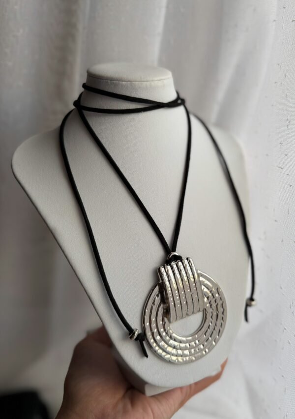 Chocker negro bali plateado