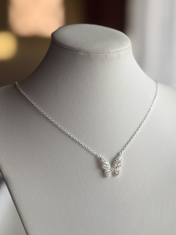 Collar butterfly tornasol