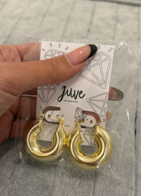 Argollas infladas chunky acero dorado