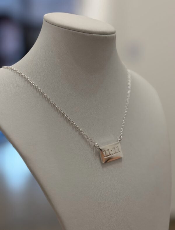 Collar 11:11 acero blanco