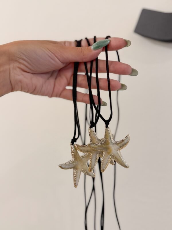 Chocker negro océano