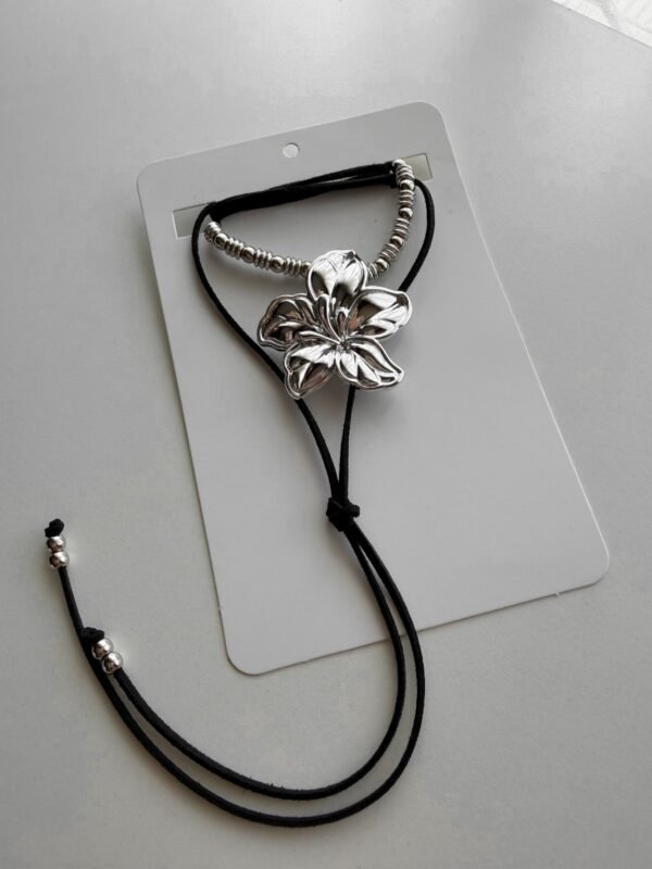 Chocker negro flower max