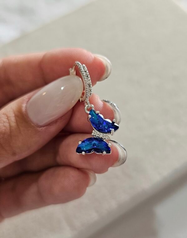 Argollitas butterfly azul tornasol