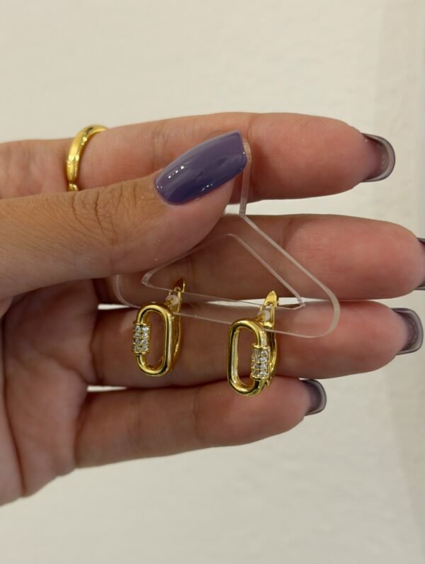 Argollas caladas brillo acero dorado