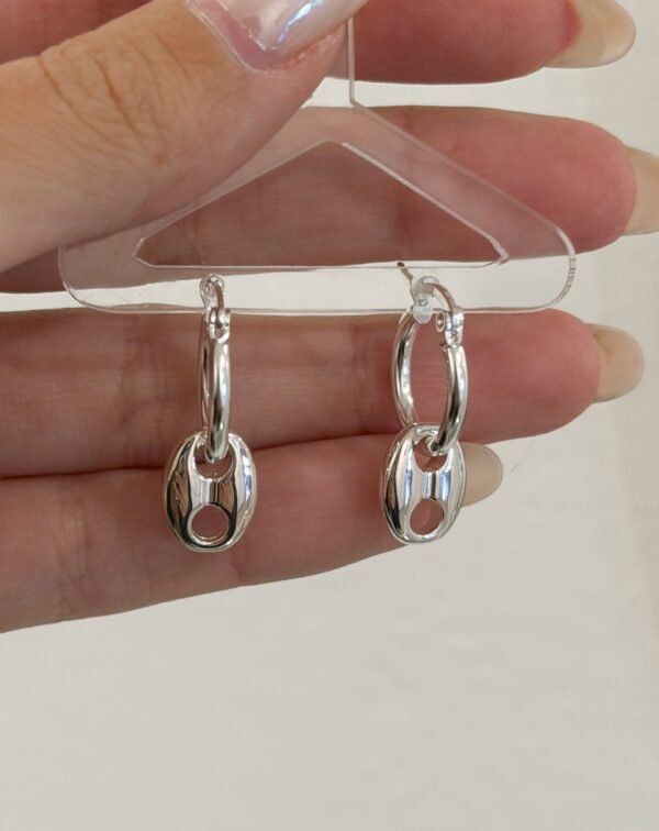 Argollas badge acero blanco