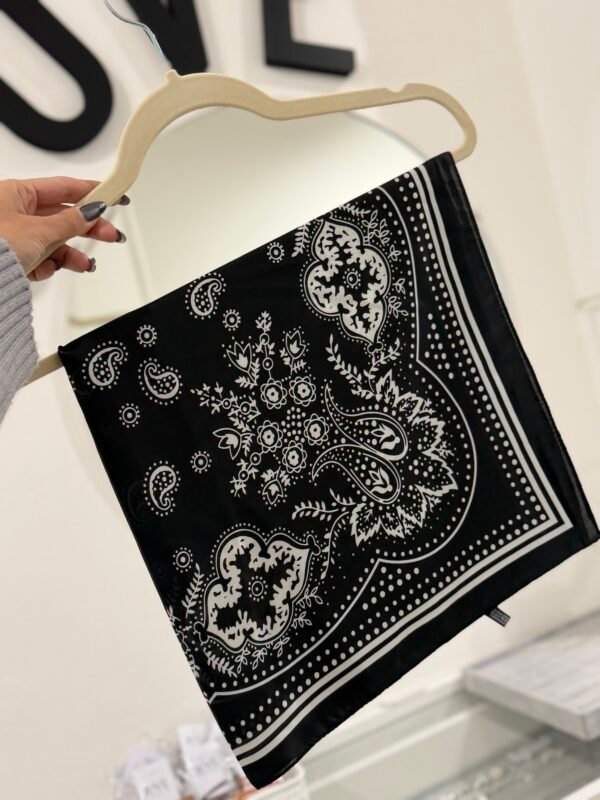 Pañuelo bandana negro