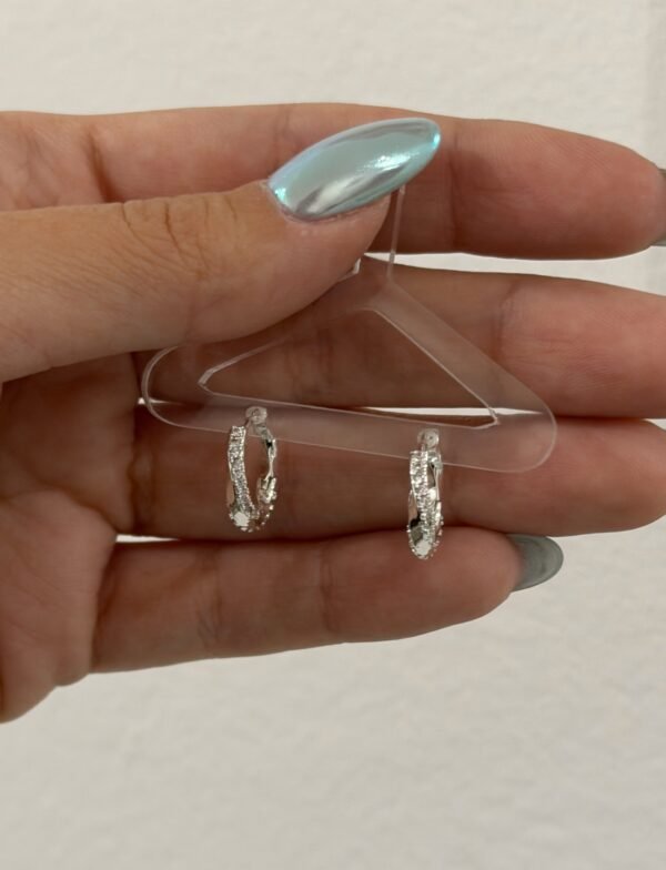 Argollas torzadas con brillo