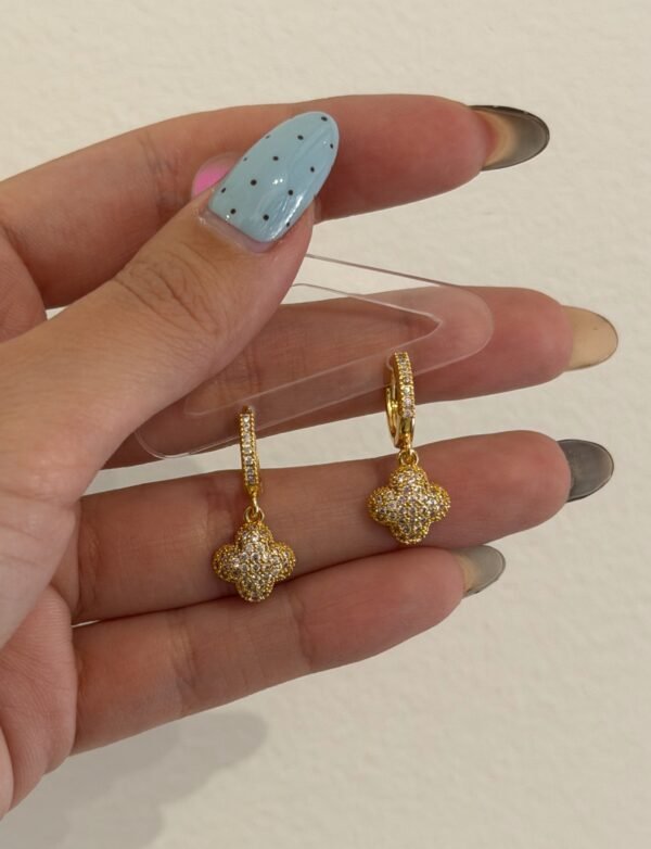 Argollitas luck ballon acero dorado