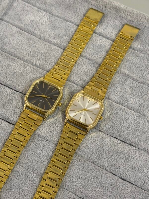 Reloj Paula dorado