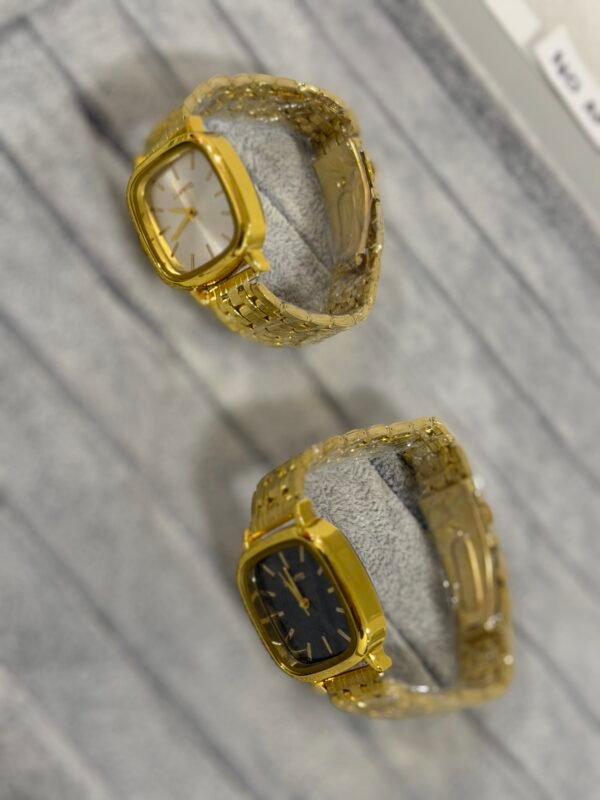 Reloj Vero dorado