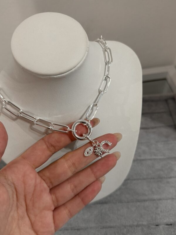 Collar suerte acero blanco